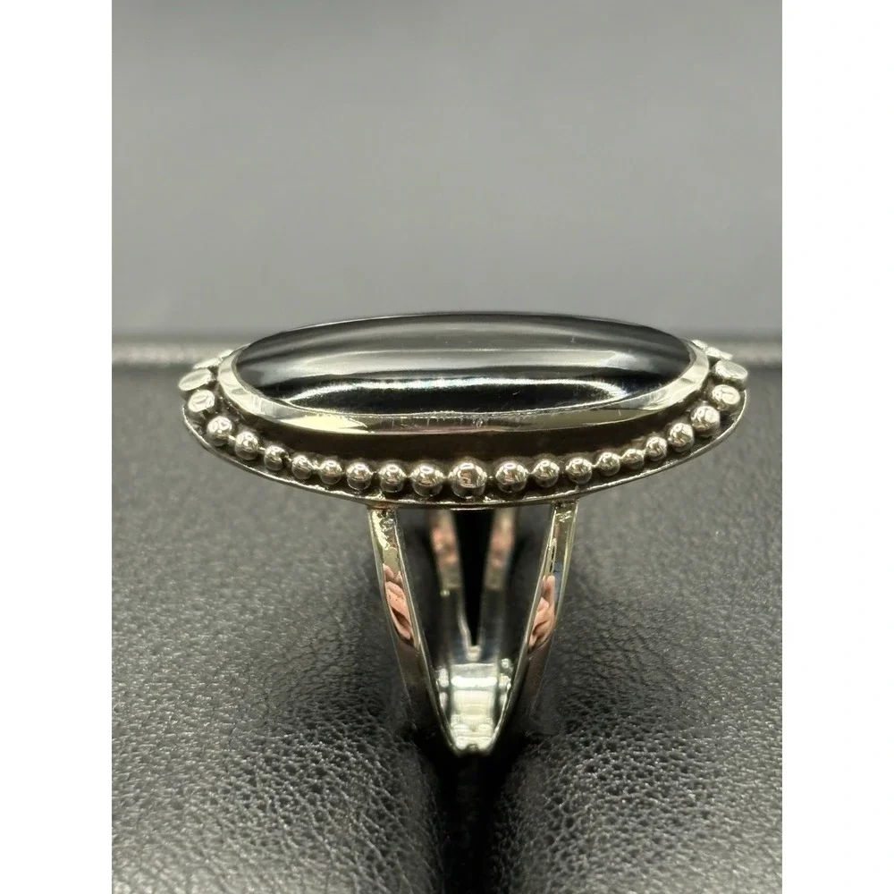 New Condition Sterling Silver Onyx Oblong Ring Size 7 E6